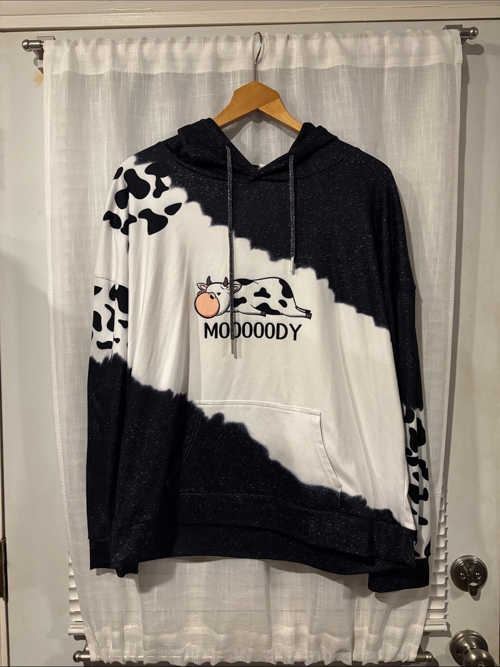 Moooddy Black & White Cow-Print Hoodie Sweater
